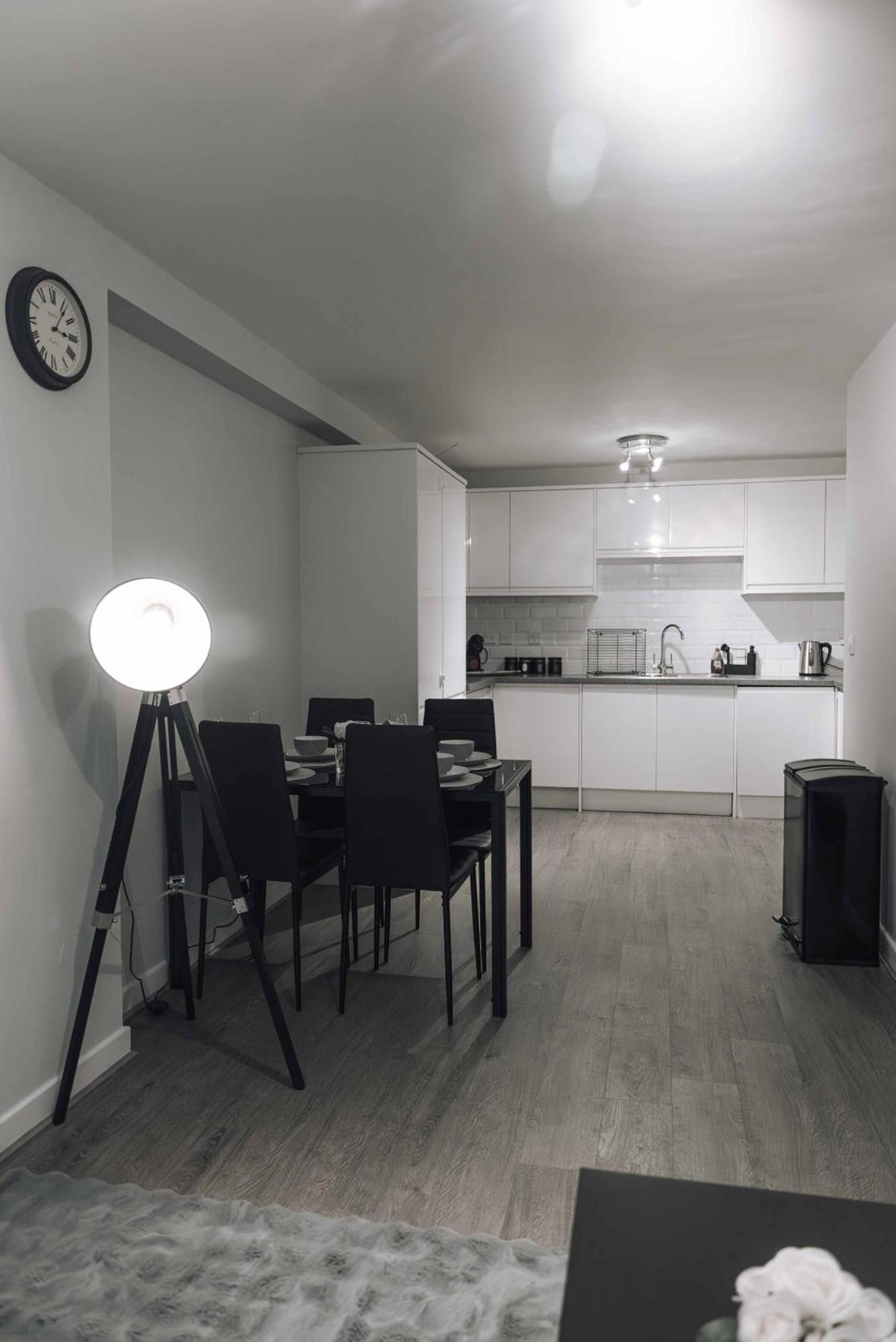 Stylish 2-Bed In Stratford Apartment London Bagian luar foto